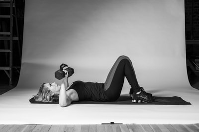 Chest Press: Twist Dumbbells - Photo 5