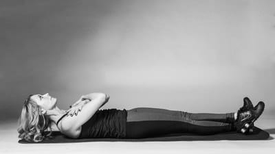 Crunches [Legs Out/Arms Crossed on Chest] - Photo 4