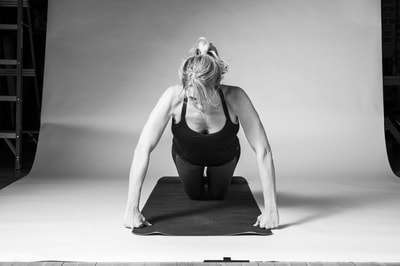 Modified Push Up [Fists] - Photo 2