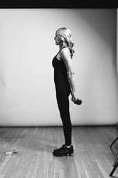 Palms Back: Tricep Pulse - Photo 3