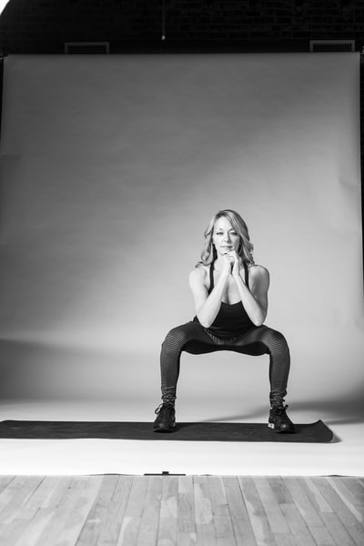 Side Squat [Alternating] - Photo 8