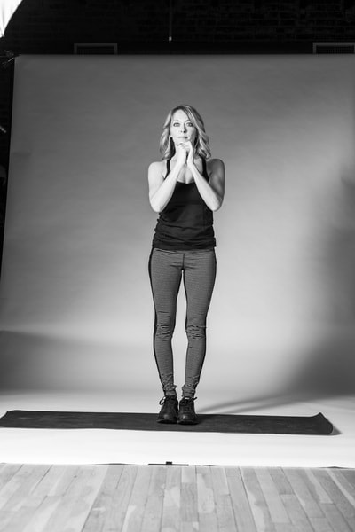 Side Squat [Alternating] - Photo 9